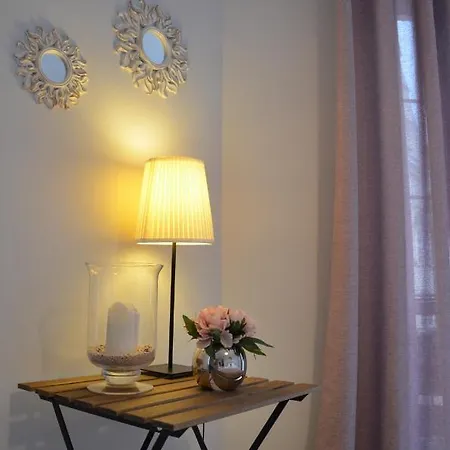 Apartament Fontanna Stare Miasto דירה *